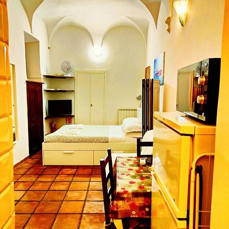 Navona & Castel Sant'Angelo Whole Holiday Apartment Da Pamino & Priscilla Rome Exterior photo